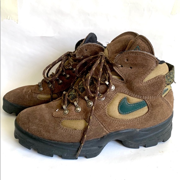 acg hiking boots